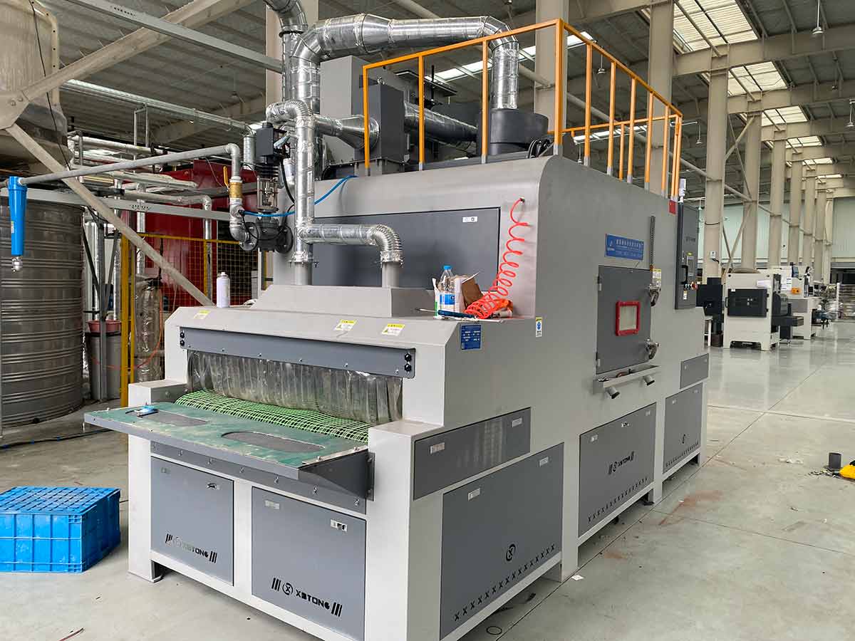 深圳百超機械輸送式自動噴砂機設(shè)備