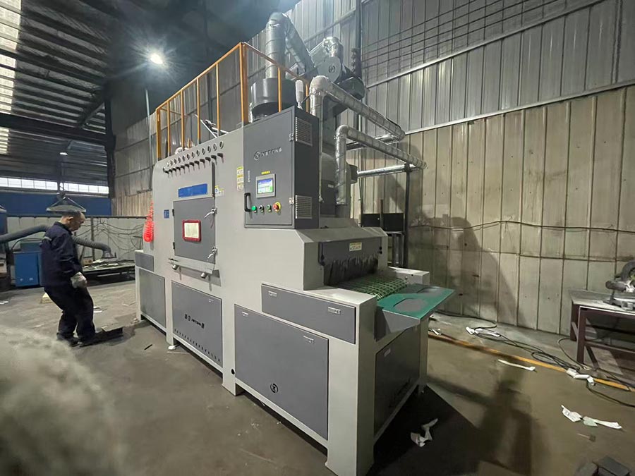 深圳百超機械輸送式自動噴砂機 深圳百超機械輸送式自動噴砂機